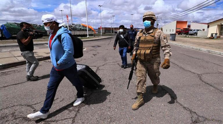 MILITARES CHILENOS EN FRONTERA CON BOLIVIA