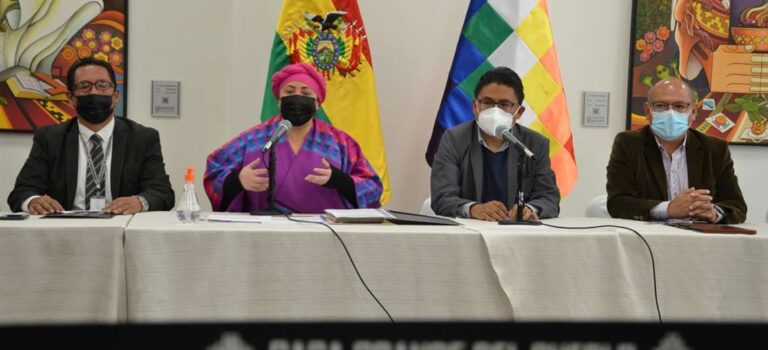 FIRMA CONVENIO PARA REVISAR PROCESOS POR CELULAR