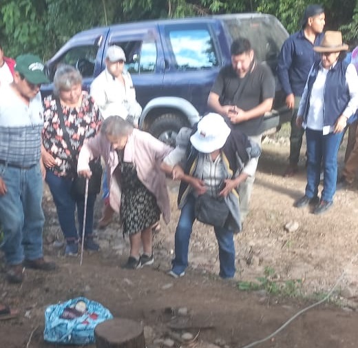 AMPARO CARVAJAL EN ASTILLEROS
