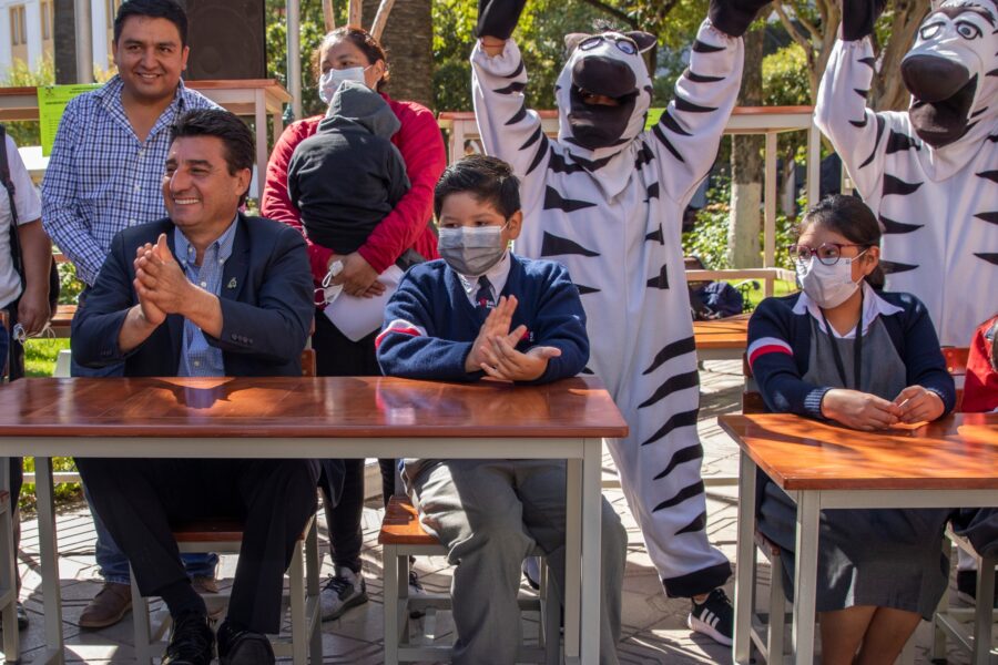 entrega de moviliario