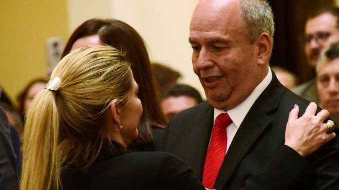 ARTURO MURILLO Y JEANINE AÑEZ