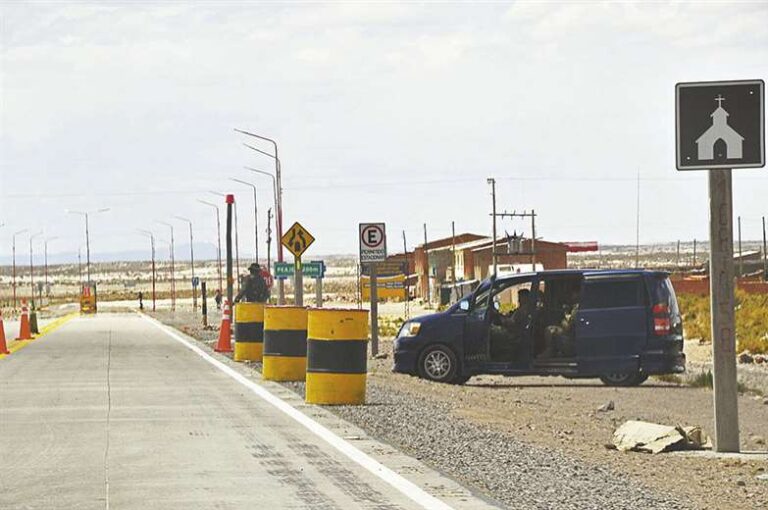 TRANCA EN UYUNI