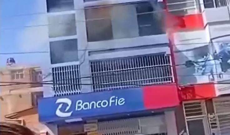 banco fie se icendia en bolivia