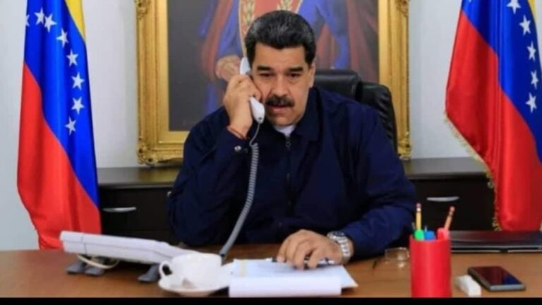 MADURO EN EL TELEFONO CON PETRO