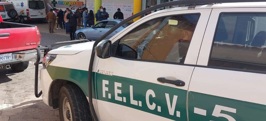 POLICIA EN SANTA CRUZ HOSPITAL