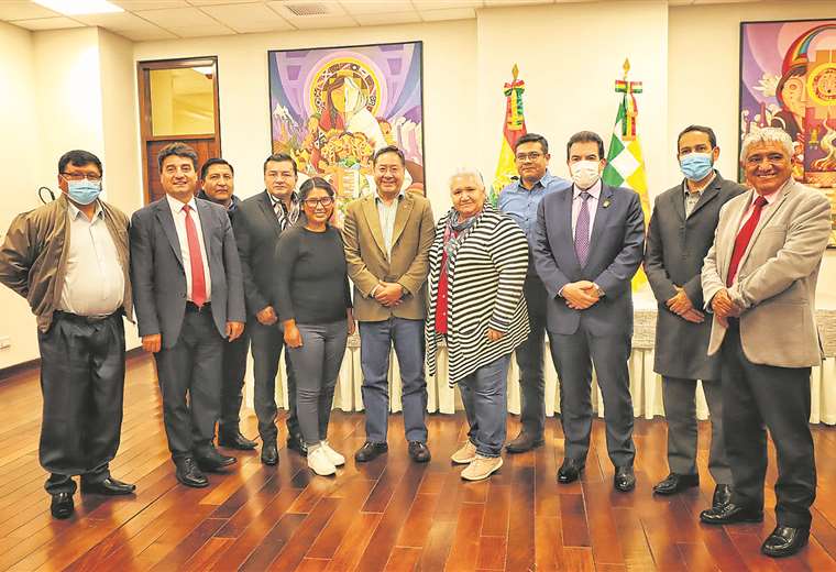 ALCALDES DEL PAIS CON LUIS ARCE