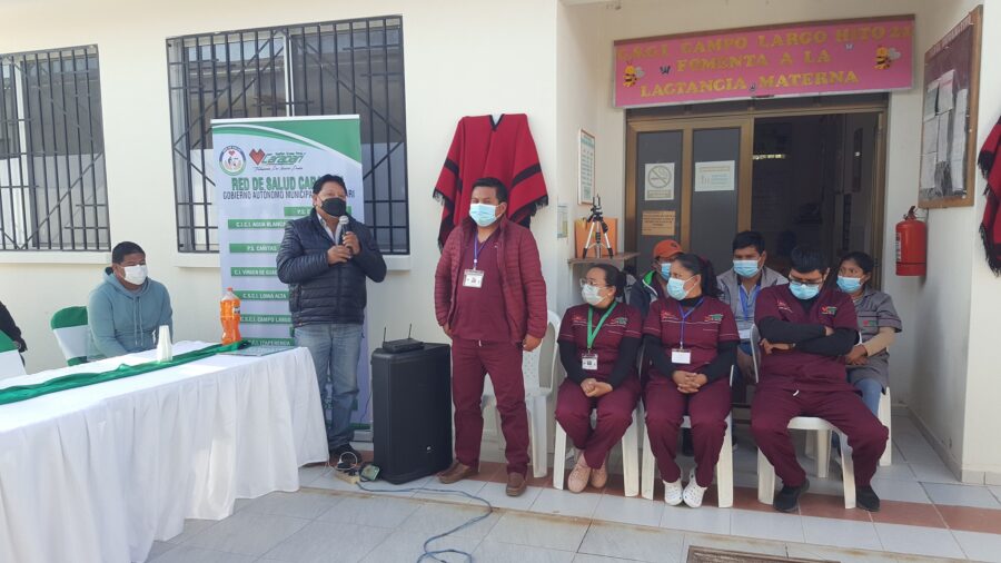 SEDES ENTREGA ACREDITACION A CENTRO DE SALUD EN CARAPARI