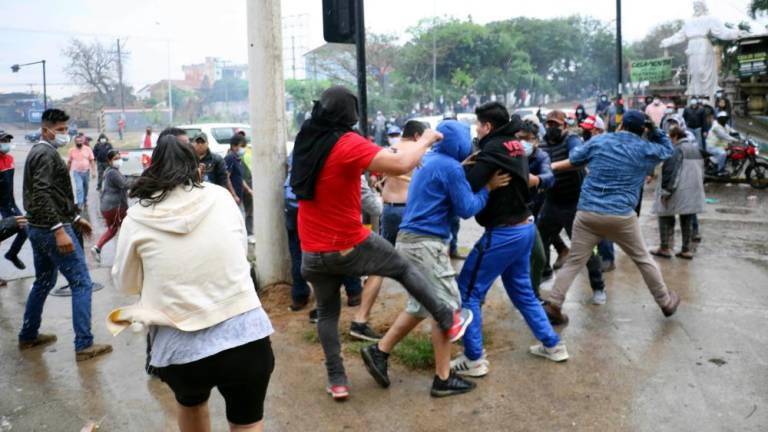 Enfrentamientos en Santa Cruz. APG