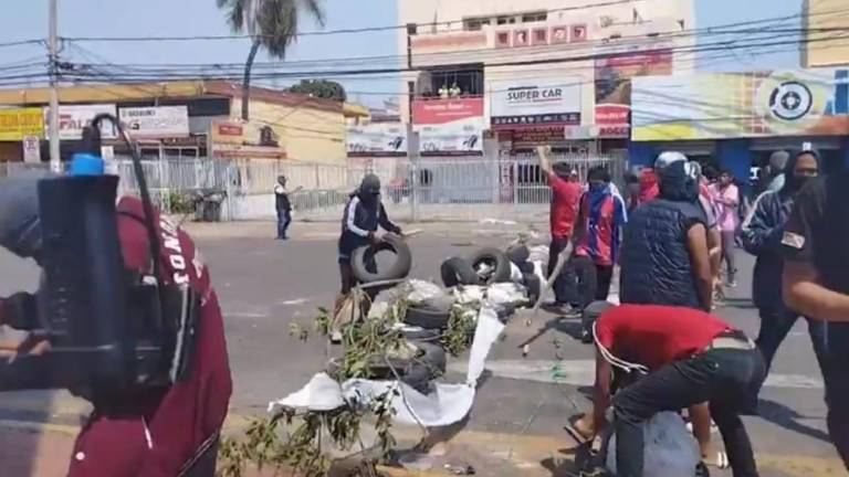 conclictos en snata cruz