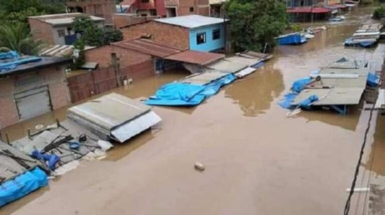 Inundación en Tipuani