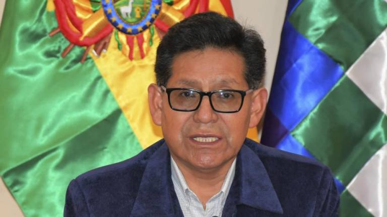 El ministro de Educación, Edgar Pary, en una conferencia. Archivo Página Siete