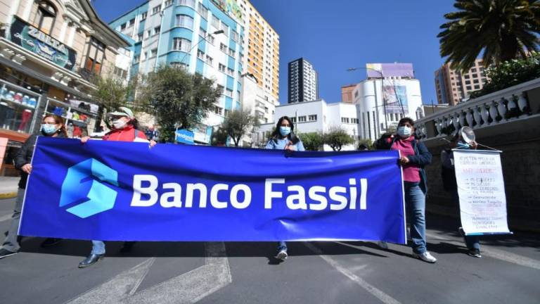 trabajadores del bancop fassil