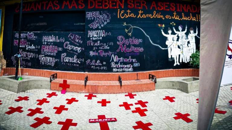 entregan-el-muro-de-feminicidios
