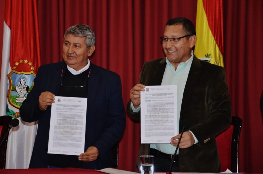 030723_Gobernacin_y_Alcalda_de_Padcaya_firman_convenio_para_concluir_11_proyectos_concurrentes