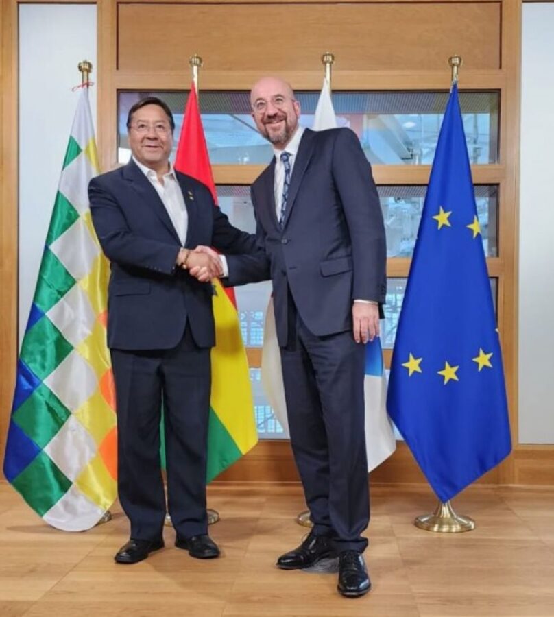 98dc4aa4-ab08-413e-a583-dfdd0eeaa9ef