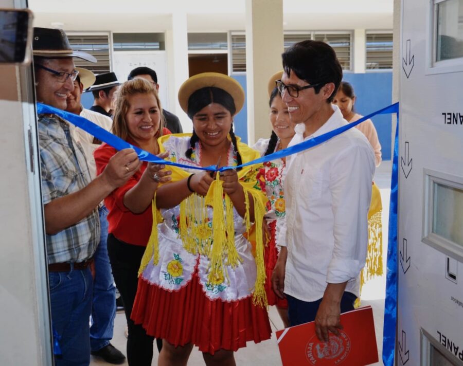260923_Gobernador_entreg_mdulo_para_estudiantes_de_carrera_de_Gastronoma_del_Instituto_Tecnolgico_San_Andrs