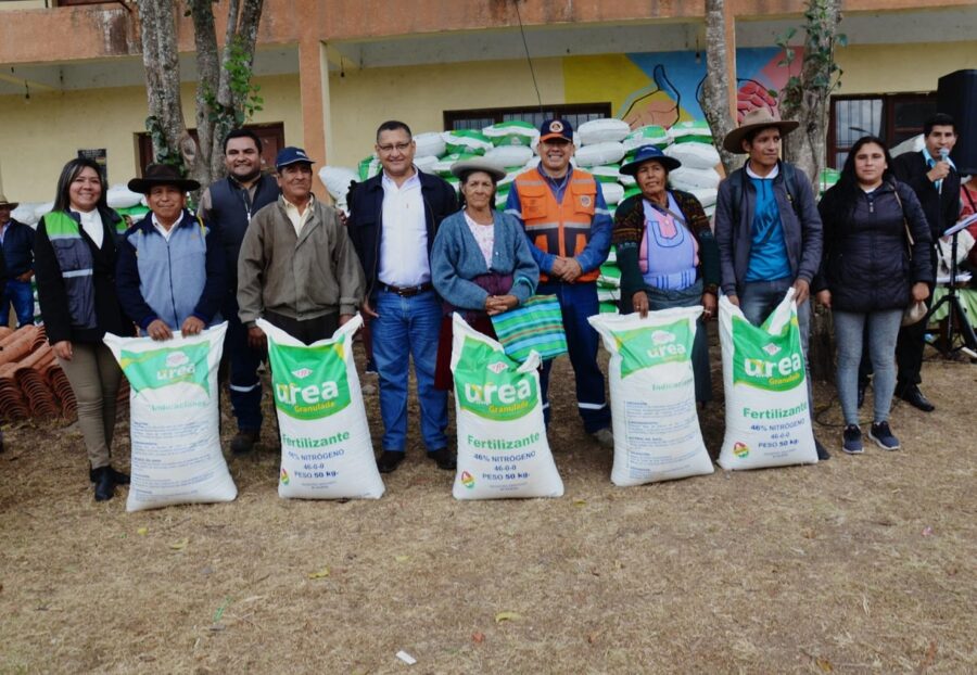 290923_Gobernador_concret_la_llegada_de_ms_bolsas_de_urea_para_la_distribucin_en_Cercado