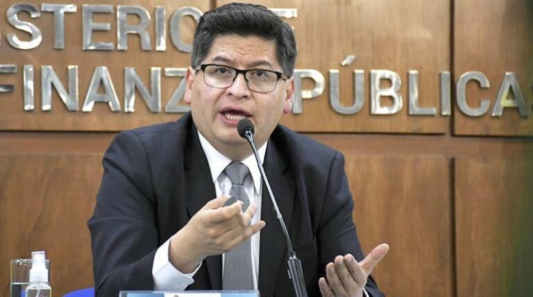 MINISTRO MONTENEGRO DE ECONOMIA LUCHO