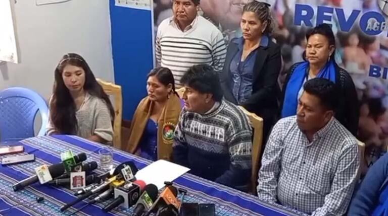 evo en conferencia de prensa
