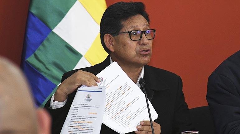 MINISTRO DE EDUCACION PARY