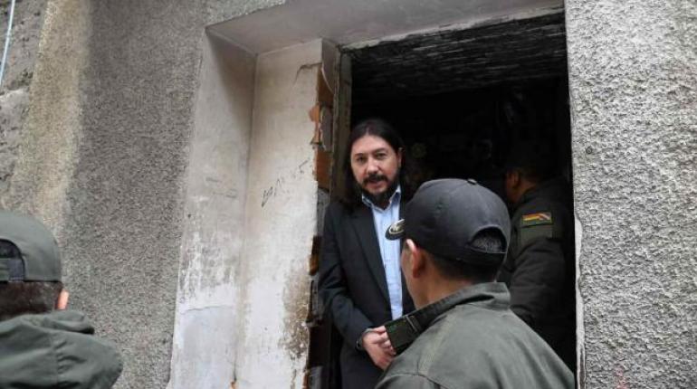 438035233_828260472677403_717310_6