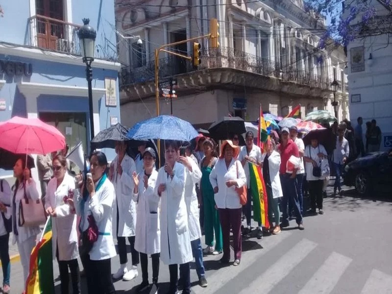 MEDICOS