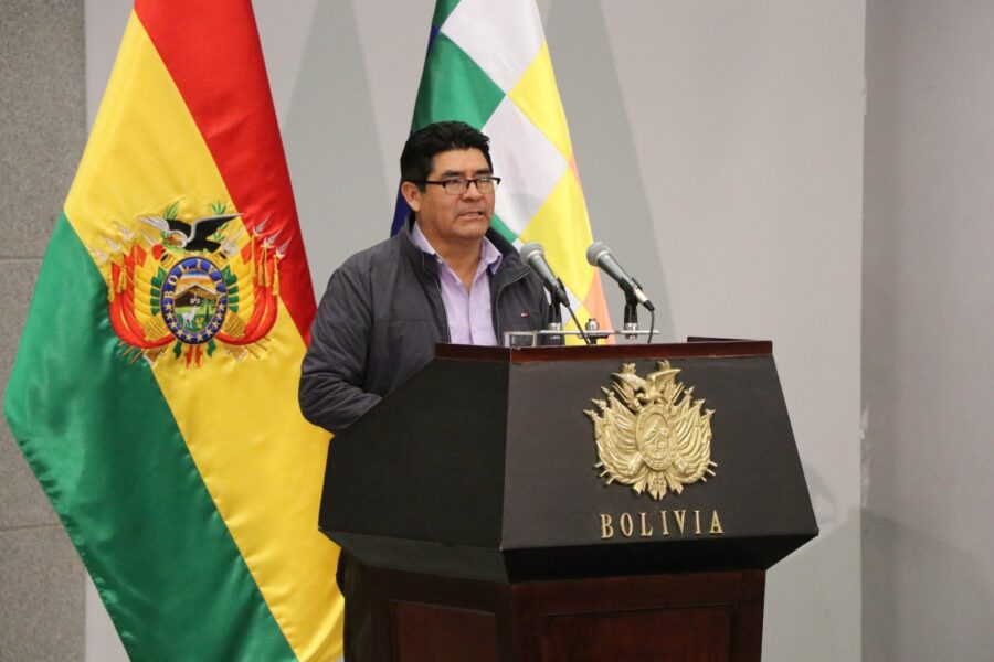 MINISTRO DE EDUCACION OMAR VELIZ RAMOS
