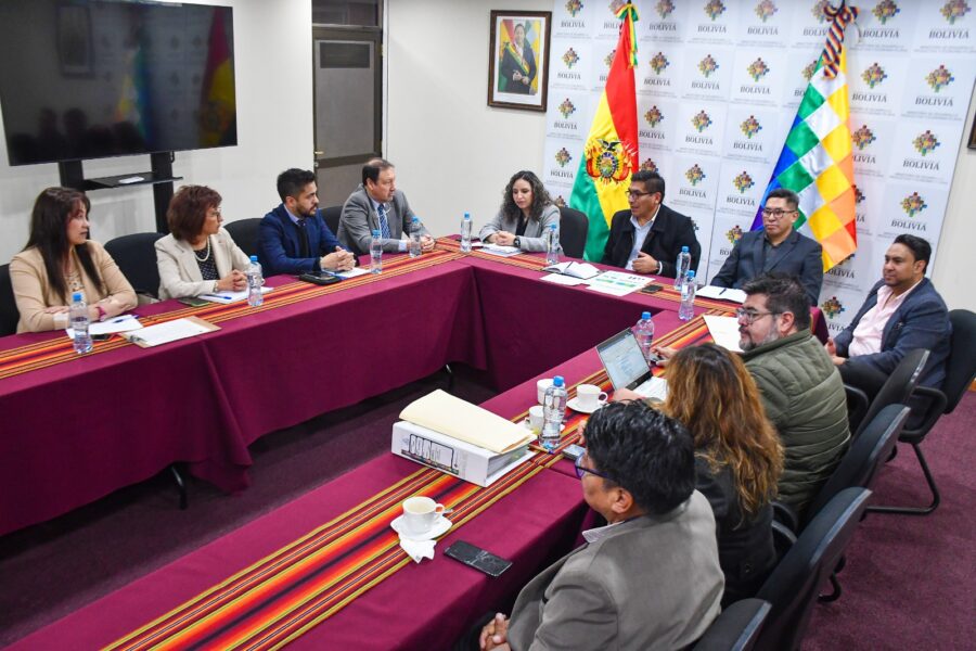 REUNION GOBIERNO - FARMACIAS