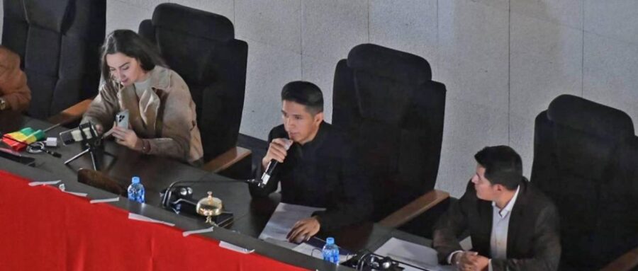 SESION DEL SENADO ALP ANDRONICO