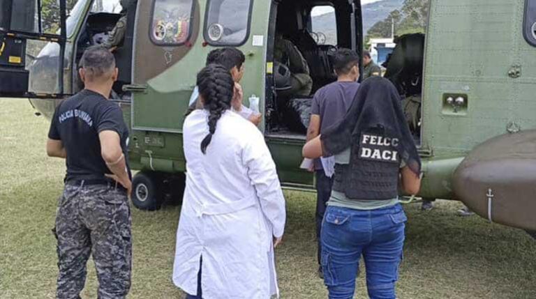 Rescate de los policías y periodistas retenidos en Mairana.