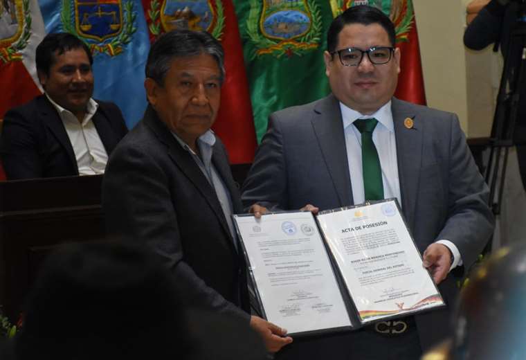 rger-mariaca-nuevo-fiscal-general-junto-a-david-choquehuanca-_168500814_760x520