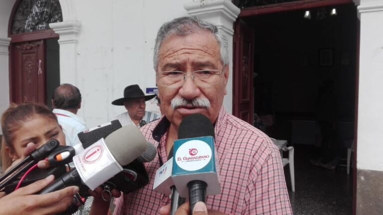 roberto-marquez_Easy-Resize.com_