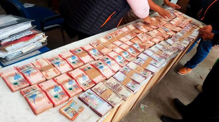 fajos de billetes