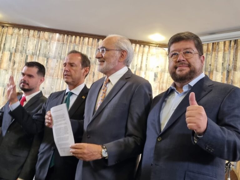 opositores_0