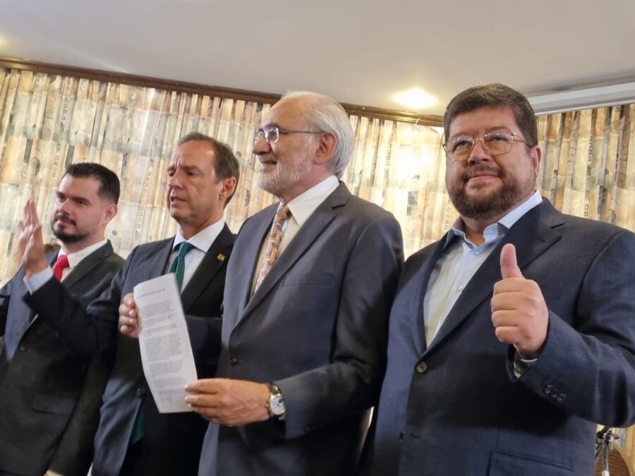 opositores_0