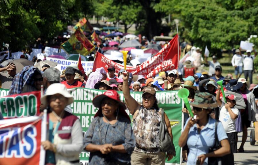 ec-marcha-gremiales-016-1