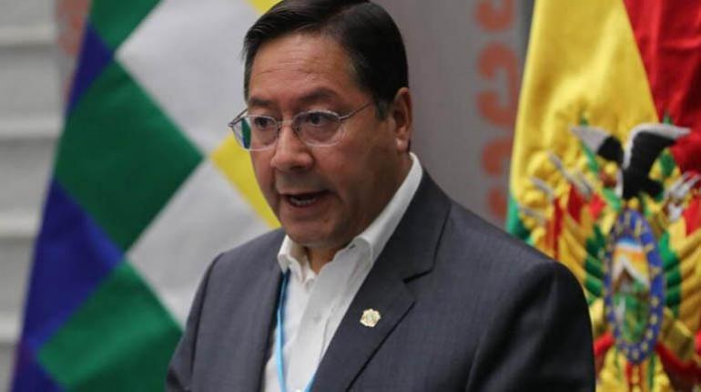 3_pais_3_luis_arce_catacora (2)