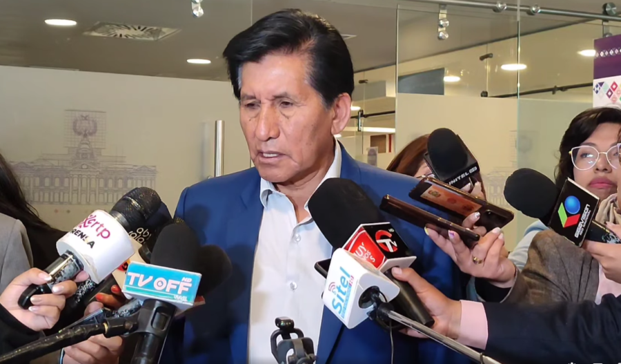 El senador Félix Ajpi