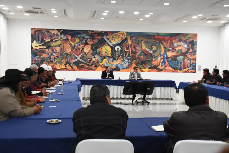 reunión entre el Gobierno nacional y la COB