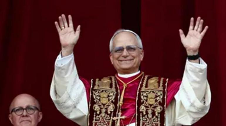 Roberto Prevost inicia su pontificado con el nombre de León XIV.