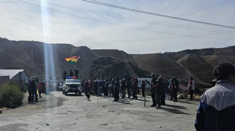 police_llallagua
