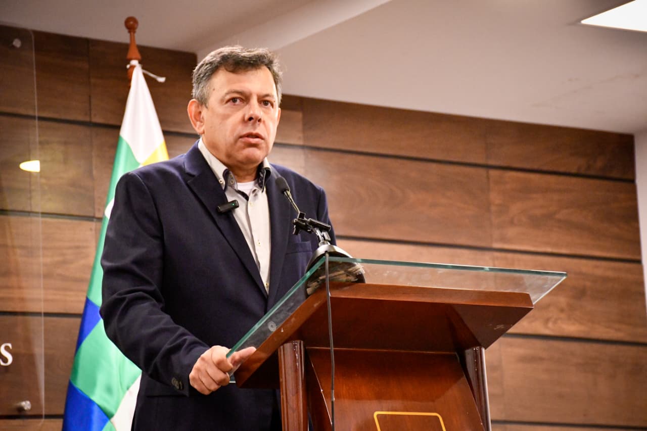 DIEGO AVILA PDTE DEL SENADO