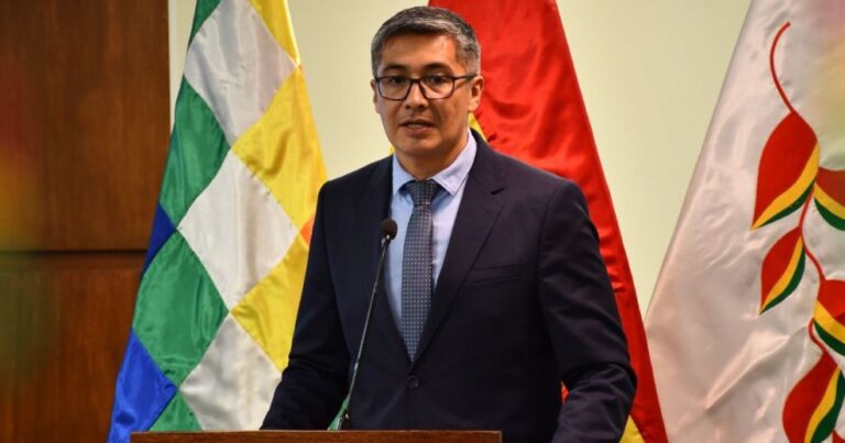 MINISTRO DE ECONOMIA GABRIEL ESPINOZA