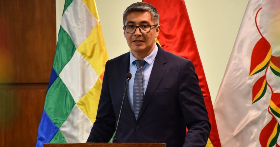 MINISTRO DE ECONOMIA GABRIEL ESPINOZA