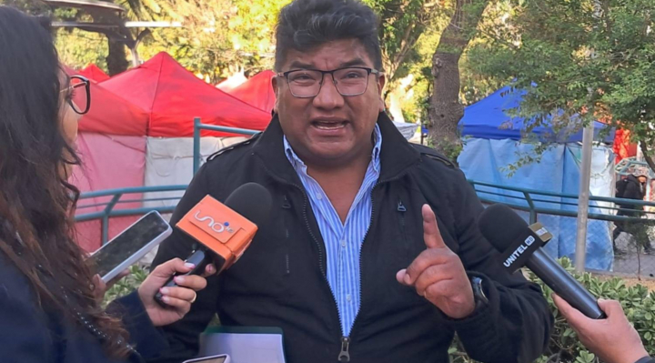 b_54062_el-mir-anuncia-que-se-tse-le-restituira-su-personeria-y-que-participara-en-las-subnacionales-1