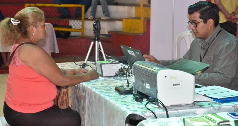 EMPADONAMIENTO MASIVO