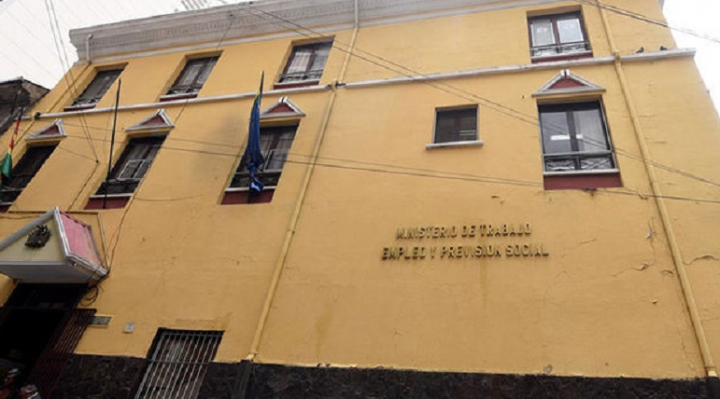 b_55368_ministerio-de-trabajo-determina-horario-continuo-para-el-24-y-31-de-diciembre-1