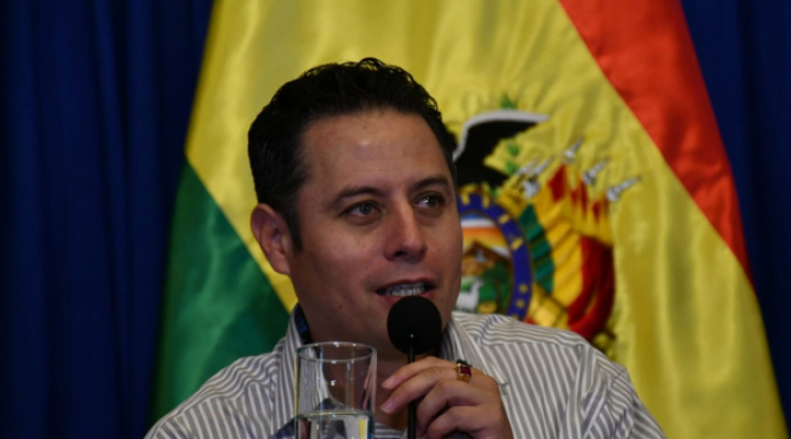 b_56665_viajes-de-edmand-lara-a-panama-desatan-criticas-por-abandono-de-funciones-y-uso-de-recursos-publicos-1