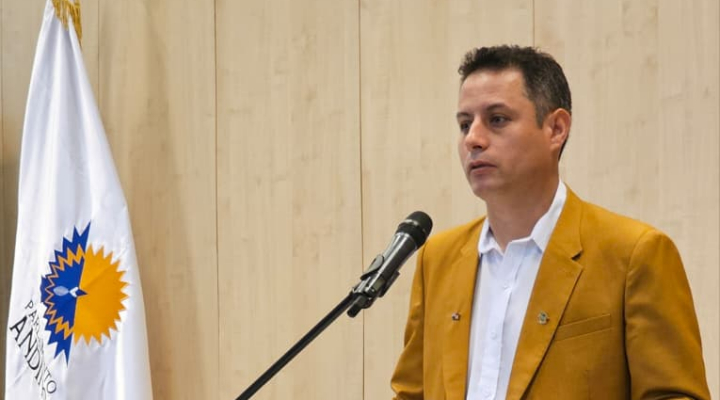 b_56720_lara-denuncia-en-panama-que-petrobras-quiere-34destruir-34-tariquia-1