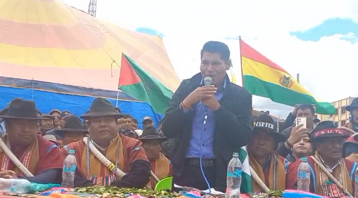 b_59190_yahuasi-logra-apoyo-de-sectores-sociales-que-marcharan-el-miercoles-exigiendo-segunda-vuelta-1